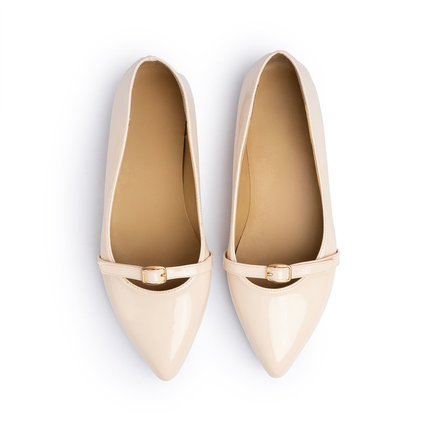 Single Buckle Strap Pointy Ballerina Vernis In Beige